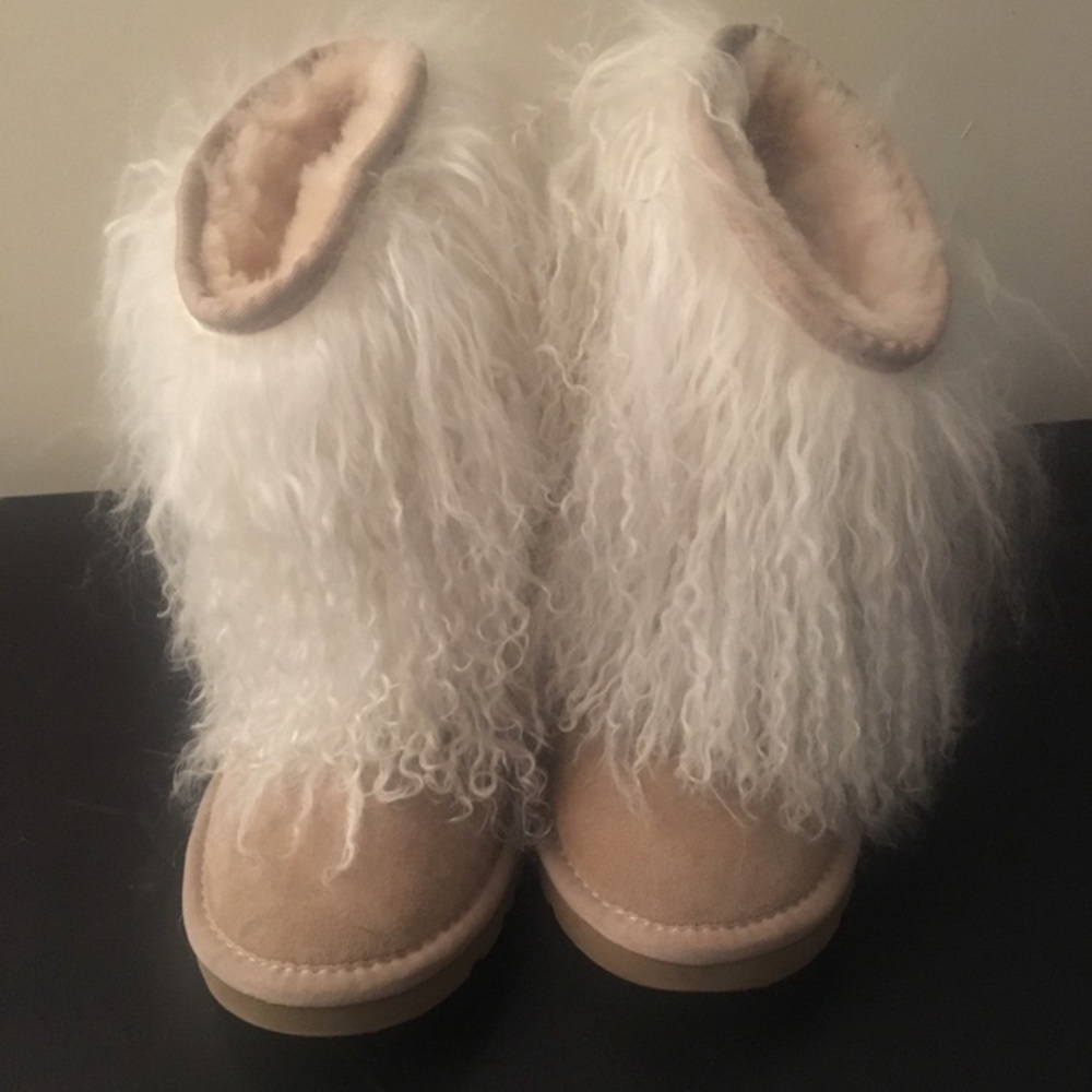 Ugg boots sheepskin size 7